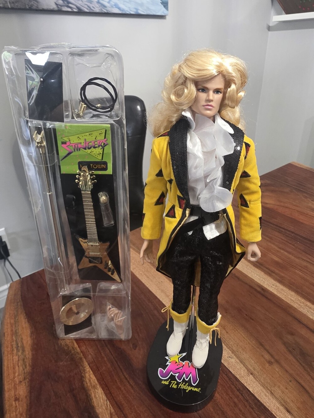 Integrity toys jem and the holograms Riot ~not barbie But Adult Collectible Doll